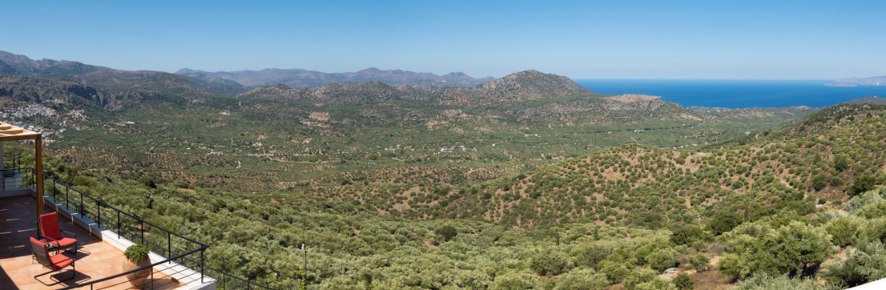 Villa Dio Petres Kroustas Bagian luar foto