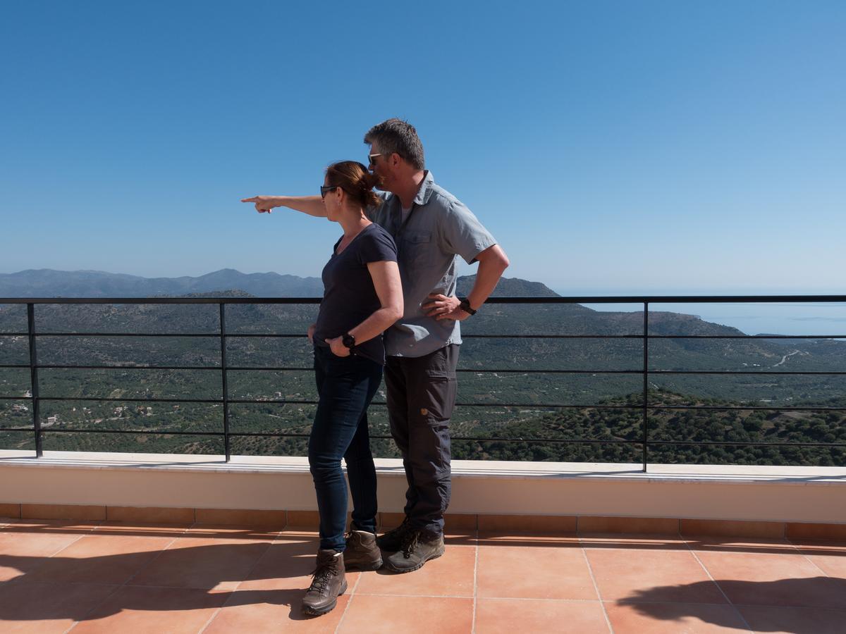 Villa Dio Petres Kroustas Bagian luar foto
